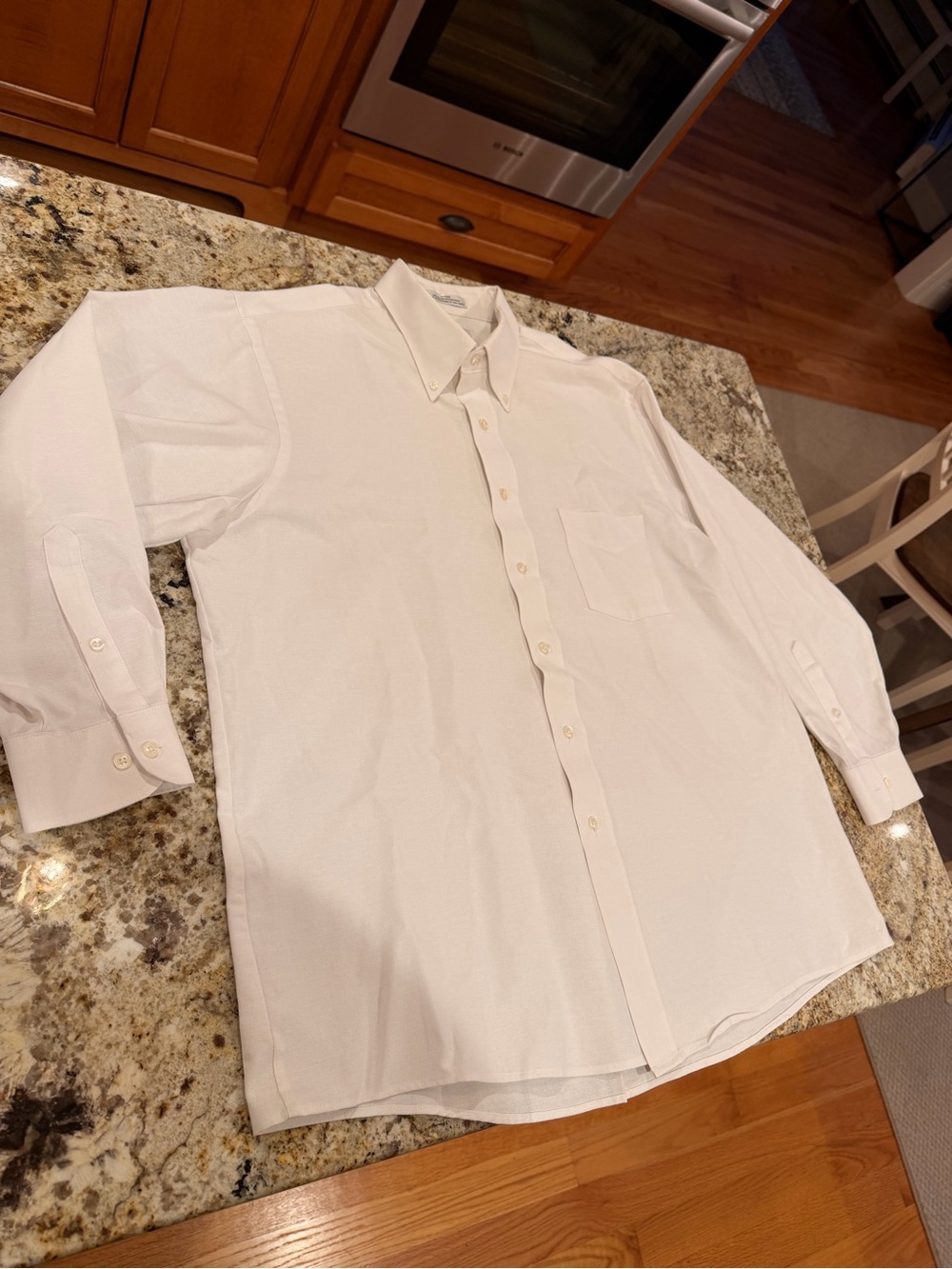 Mens Van Heusen White Long-Sleeve Button-Down